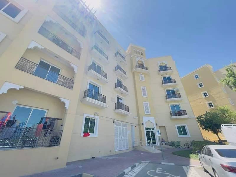 شقة في EMR-02،الحي الإماراتي،المدينة العالمية 1 غرفة 29000 درهم - 6428463