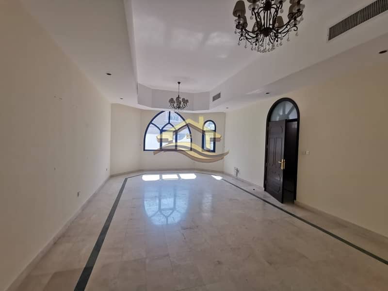 Luxurious large detached villa with swimming pool