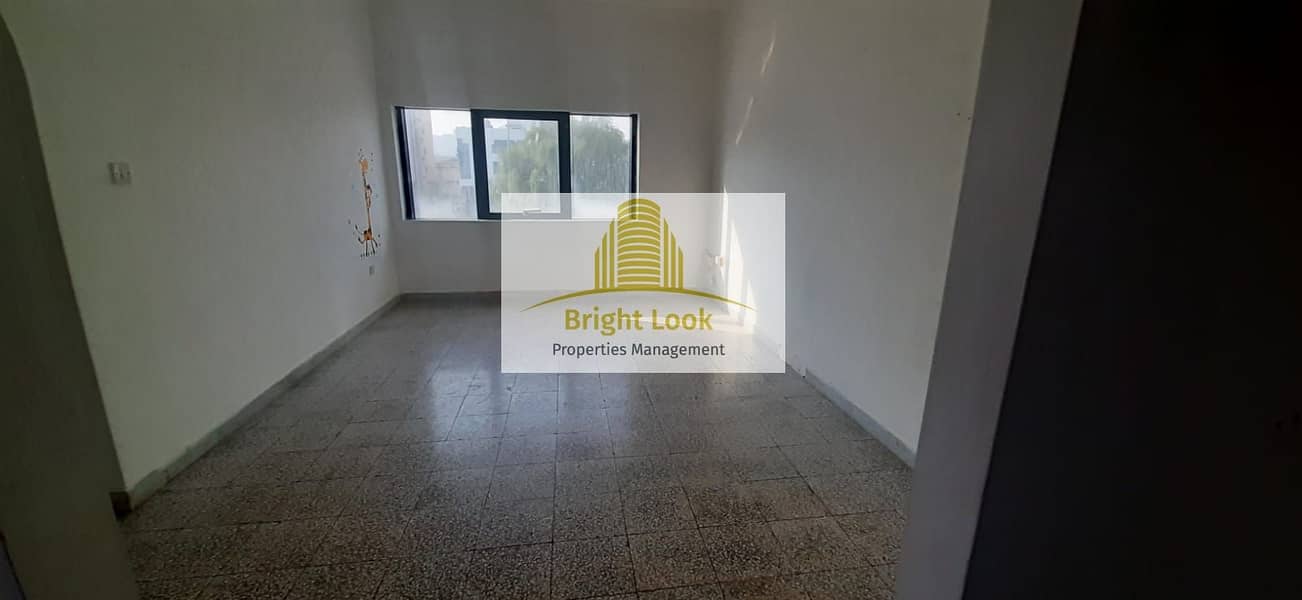 Spacious ! 1BHK 3300/ Monthly  Located Al Nahyan