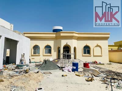 4 Bedroom Villa for Rent in Al Barsha, Dubai - ASTONISHING | 04 B/R + SERVANT QUARTERS | GROUND FLOOR ONLY
