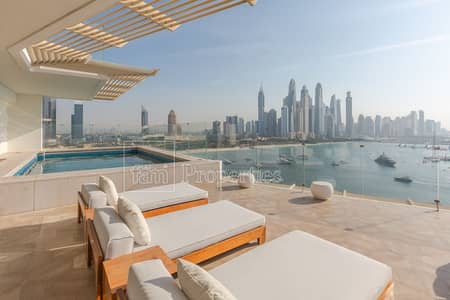 4 Bedroom Penthouse for Sale in Palm Jumeirah, Dubai - Stunning Penthouse with Private Lift and Pool