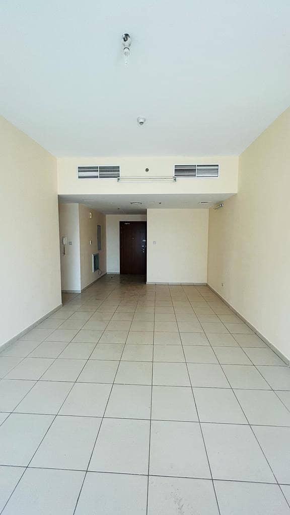 FANTASTIC OFFER: PARTIAL VIEW 3 BED ROOM HALL WITH CAR PARKING FOR RENT IN AJMAN ONE TOWER