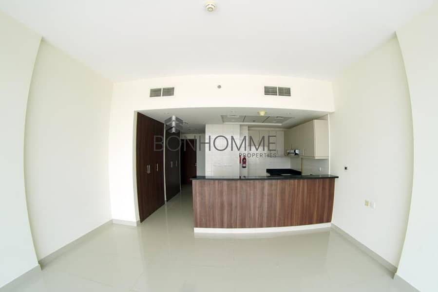 Well-maintained | Bright Studio Apartment | Excellent Location