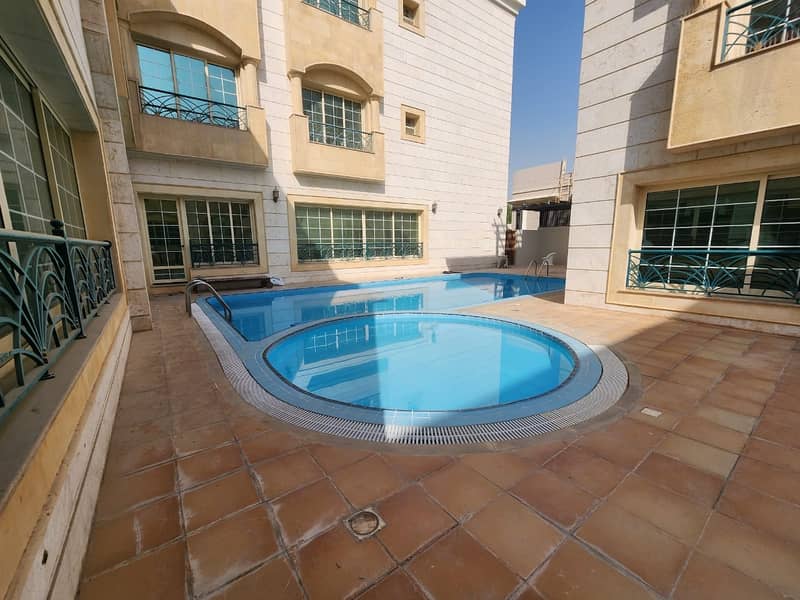 Amazing Quality 4 bedroom  Huge Villa For Rent In  Mirdif