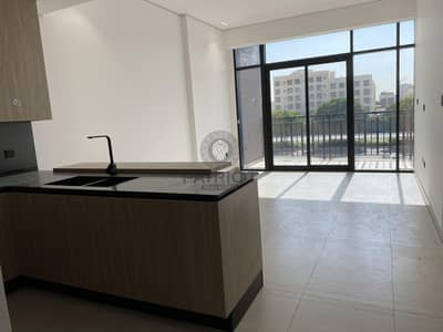 Studio for Sale in Dubai Waterfront, Dubai - 7 mins Downtown best location Exclusive  Luxury Apartment  Spacious styudio in new  Down town