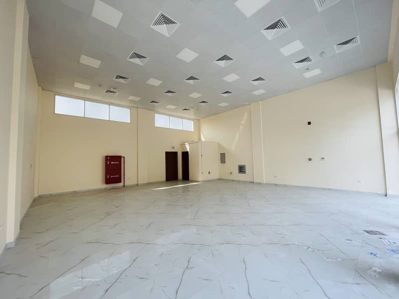 BRAND NEW SHOWROOM FOR RENT IN SHARJAH INDUSTRIAL AREA