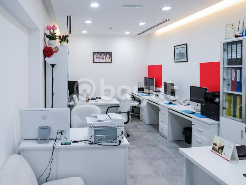 Premium office in Karama at AED 30,000 , Direct from owner with one month free