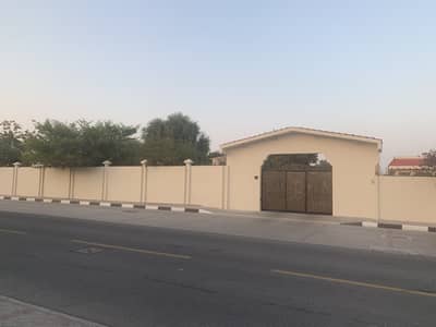 Villa for sale in Sharjah, Al-Darari area, very special location, close to