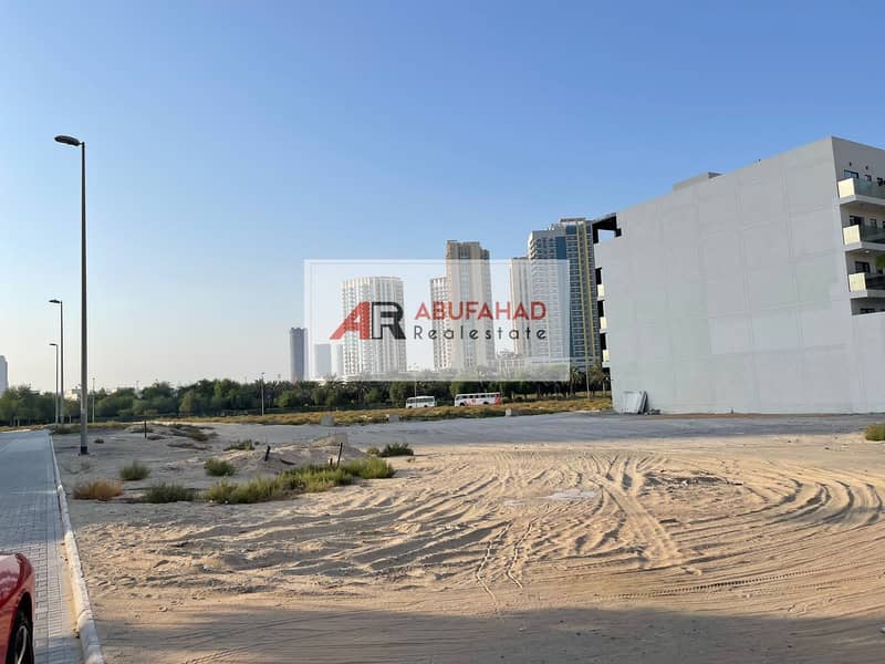 Land for sale in Jumeirah Village Circle, building area