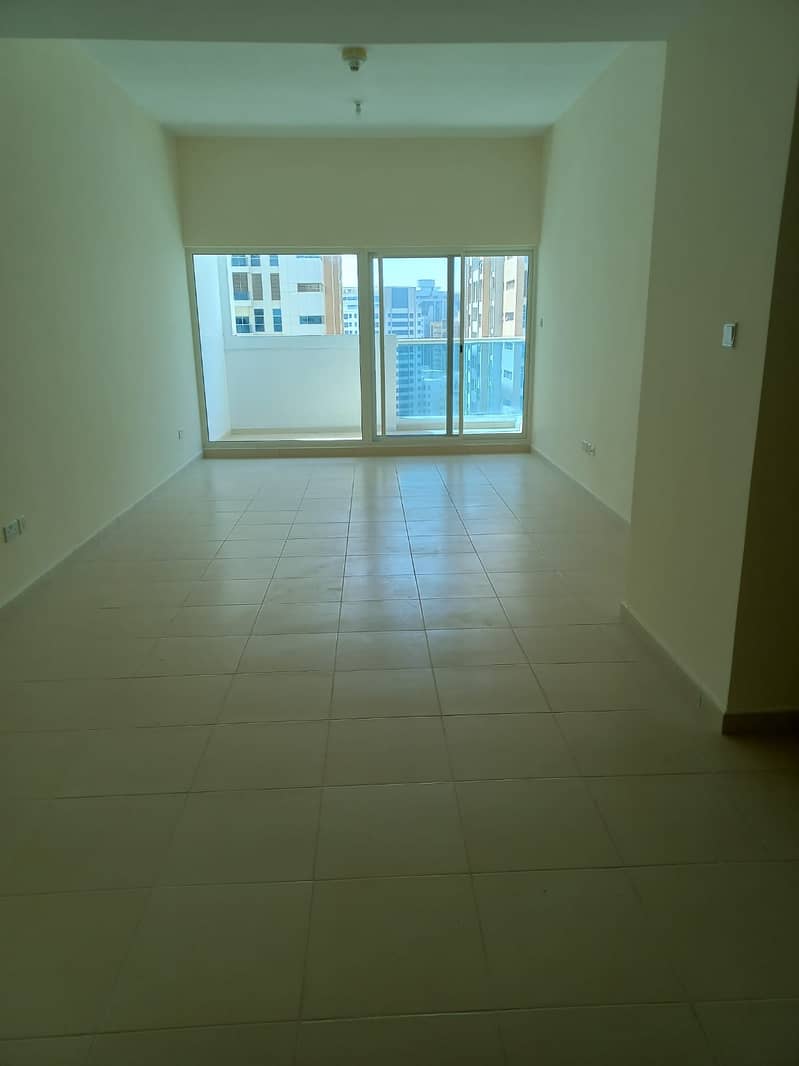 2 BHK BIG SIZE FULL PARTIAL SEA VIEW FLAT AVAILABLE FOR RENT IN AJMAN ONE TOWERS WITH PARKING.