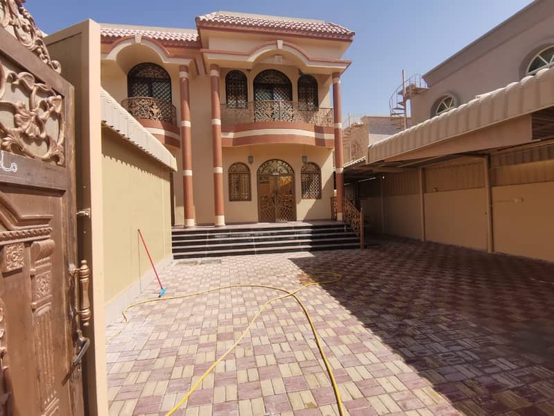 Villa for rent two floors in Al Mowaihat, two floors, very clean, at an attractive price***