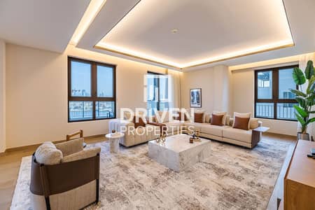 4 Bedroom Penthouse for Sale in Jumeirah, Dubai - Rare and Brand New | Skyline Marina View