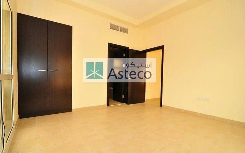 4 Closed Kitchen | Balcony | Spacious 1 Bed