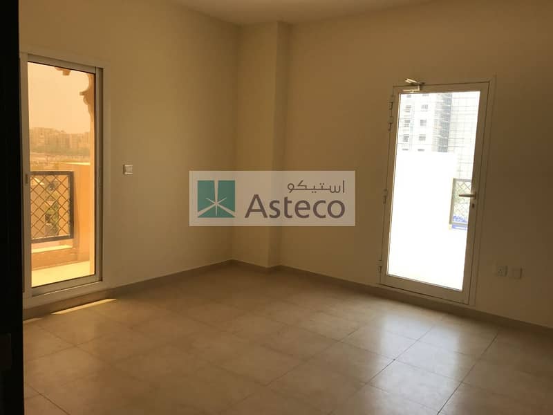 4 Balcony and Terrace | Closed Kitchen | Spacious