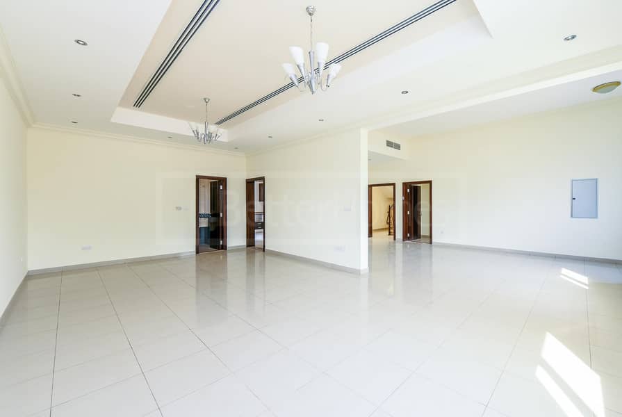 5 Bed Vilal Compound in Al Barsha 4 Cheques