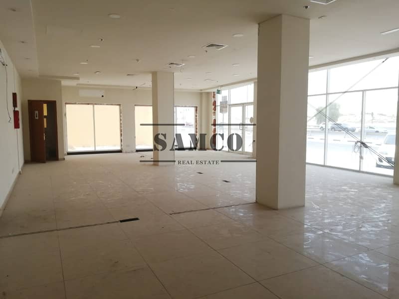 Amazing road facing cum shed warehouse showroom for rent in Ras Al Khor.