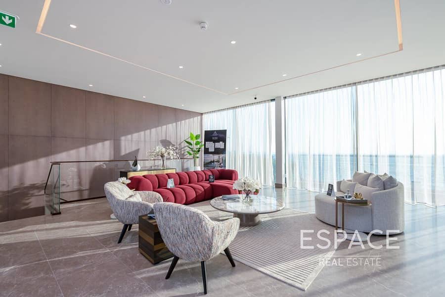 Ultra Luxury Penthouse with Skyline Views - Six Sense
