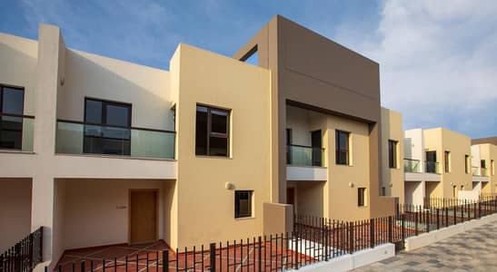 3 Bedroom Villa for Rent in International City, Dubai - Brand New Town House | Ready To Move In| WARSAN SOUK