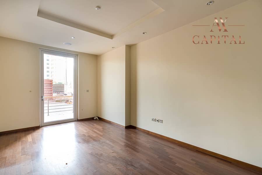 7 J Type | Super Spacious 1 Bedroom | One Month Free