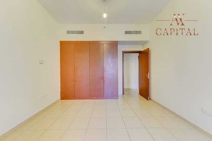 9 2 BR Store | High Floor | Marina View | Location