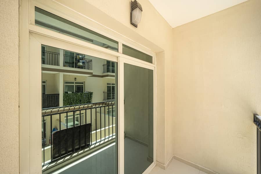 4 Balcony | Spacious | Fitted Kitchen