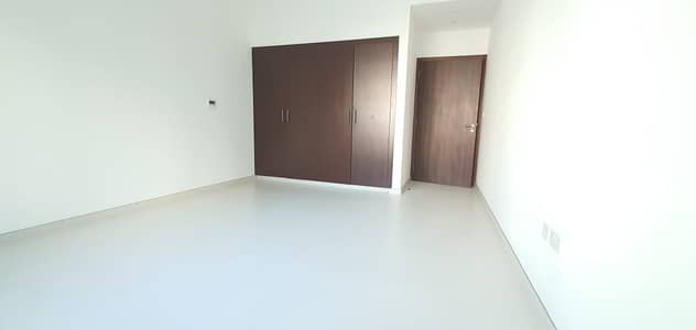 شقة 1 غرفة نوم للايجار في رأس الخور، دبي - شقة في رأس الخور 1 غرف 40000 درهم - 6542892