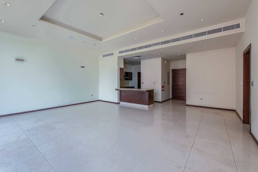 4 Sea View | Private Beach | 2 Bed + Maids