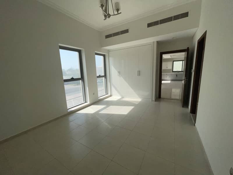 7 BEDROOMS BIG VILLA GROUND PLUS 1 CLOSE TO MALL OF THE EMIRATES 3 PARKINGS 205K