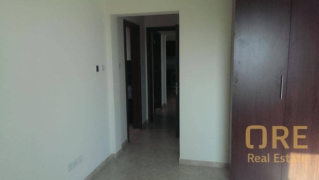 Vacant 10th December |High Floor| Well Maintained