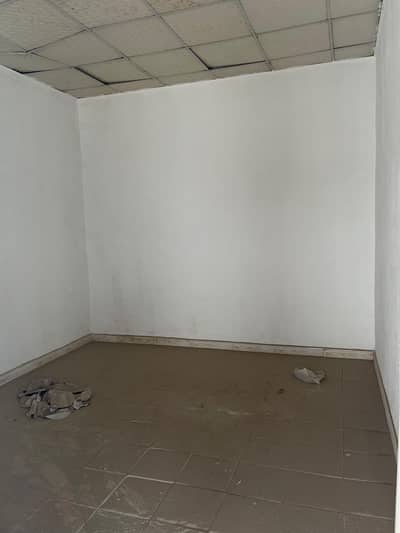 Labour Camp for Rent in Al Sajaa Industrial, Sharjah - For rent workers accommodation in Sharjah Al Saja'a