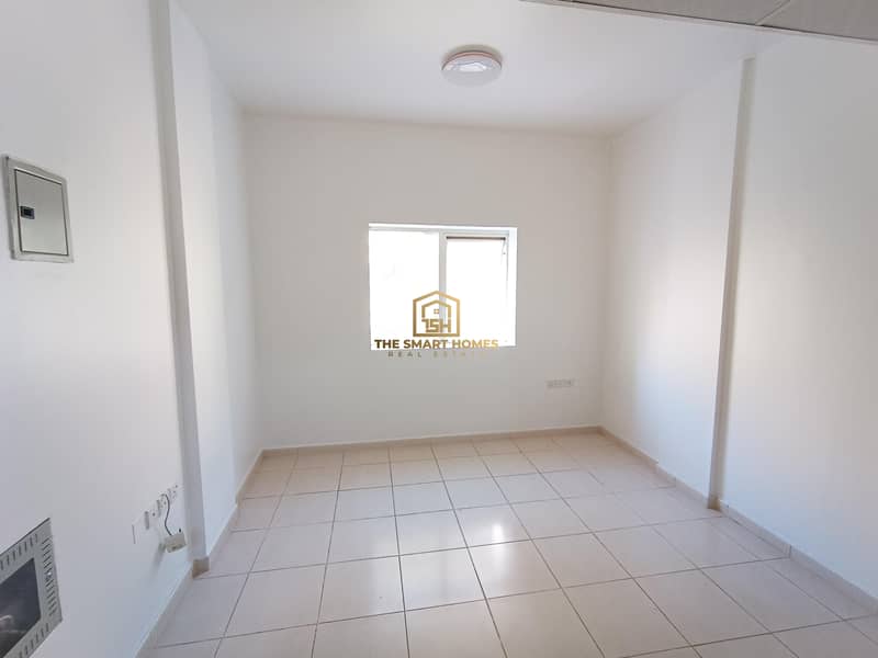 Квартира в Аль Кулайя，Бич Апартментс, 2 cпальни, 23000 AED - 6549078