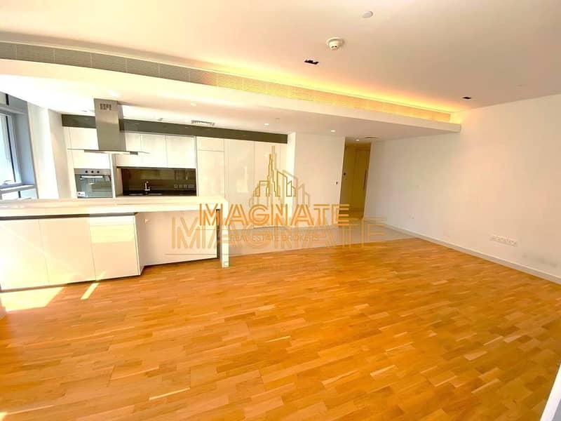 Exclusive | Open Fitted Kitchen| Vacant on Transfer