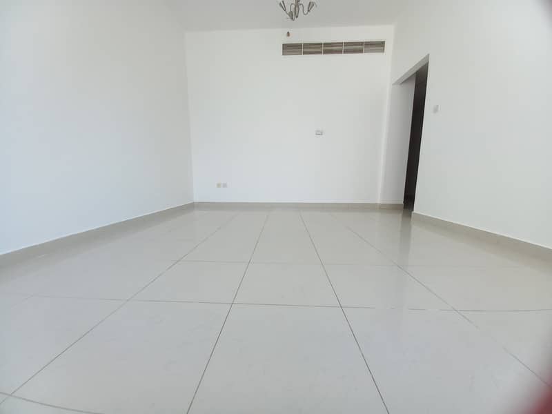 SPECIOUS 2BHK IN 35K 2MONTH FREE OPPOSITE SAHARA MALL