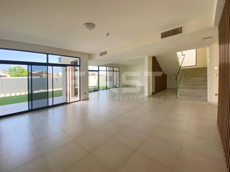 Experience Living in Yas Experience Living in Yas