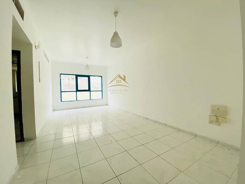 شقة في برج سعيد 1،شارع الشيخ زايد 1 غرفة 56000 درهم - 6298939