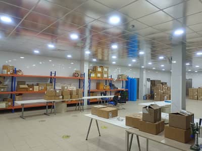 Warehouse for Rent in Al Quoz, Dubai - Massive warehouse For Food Distribution and Packing With All Facility