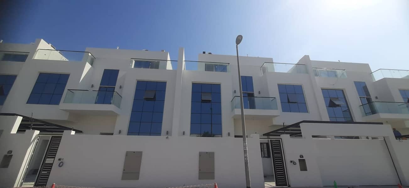 Brand New 5 Bedroom Villa with pool in Al Jaffliya. . !!