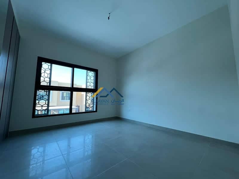 For rent in sustainable sharjah opposite Rahmaniyah, villa with central air conditioning, first inha