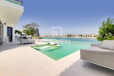 3 Bedroom Villa for Sale in Palm Jumeirah, Dubai - Luxurious and Upgraded with Beach Access