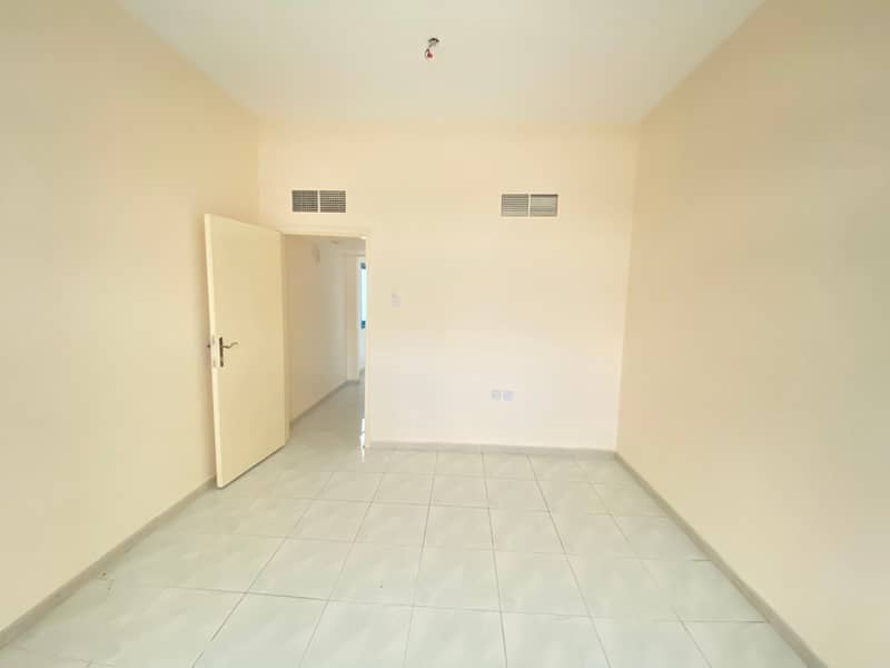 40 Days free 1bedroom hall with balcony 6cheques near to Sahara center Rta bus station