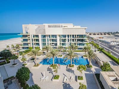 3 Bedroom Flat for Sale in Saadiyat Island, Abu Dhabi - Upgraded bespoke apartment with partial sea views