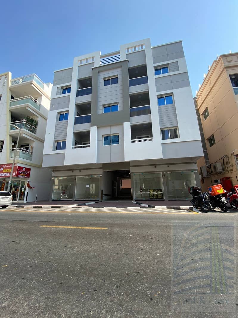 BRAND NEW BUILDING FREE WIFI & GAS - MONTHLY BASIS - SHARING ALLOWED