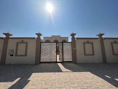 6 Bedroom Villa for Sale in Seih Al Burairat, Ras Al Khaimah - villa for sale in seih area (ras el khaima)