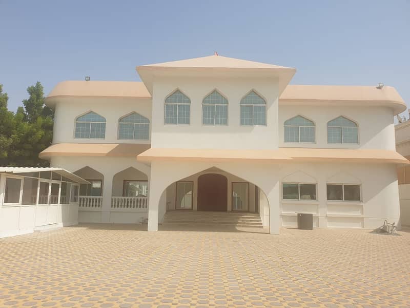 20000 SQFT WELL MADE COMMERCIAL VILLA IN PRIME LOCATION  PRICE 2M/YEAR