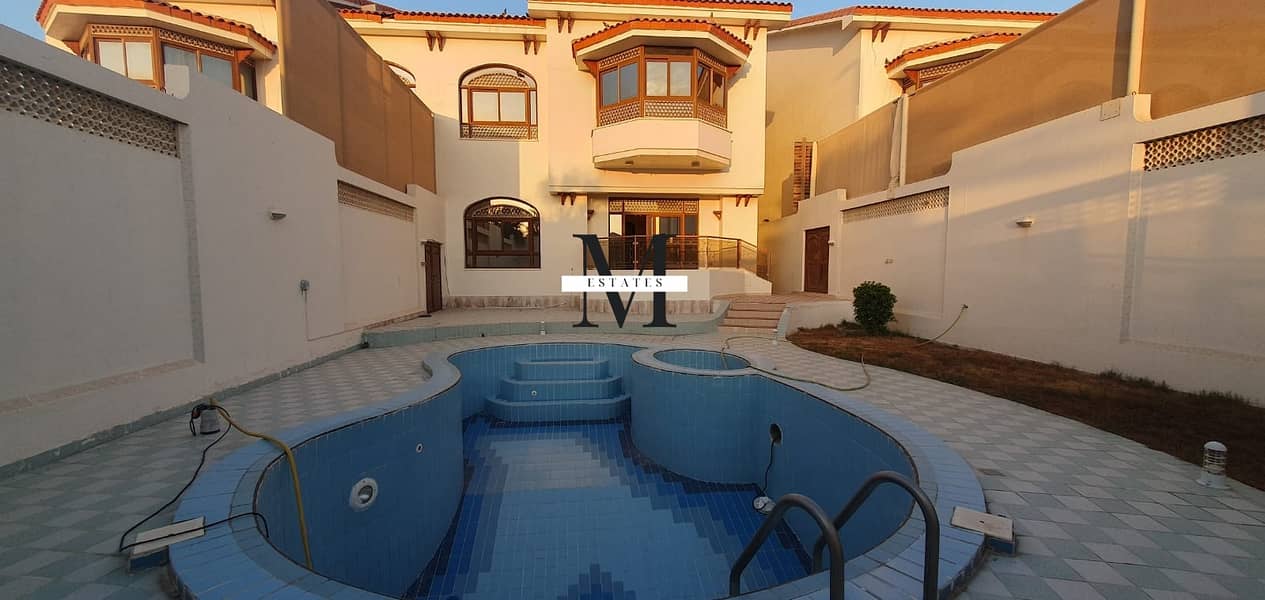Stunning Villa in A Prime Location for Rent