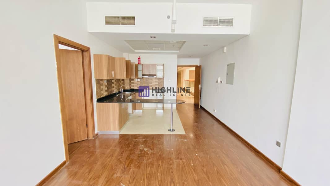 1BR With Balcony Ready to Move |  Prime Location