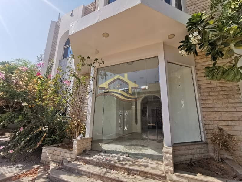 Luxurious villa for rent commercial Arabian Gulf Street