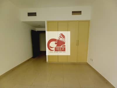 2 Bedroom Apartment for Rent in Deira, Dubai - Spacious cheap price close to metro 2bhk just in 45k all amenities call now