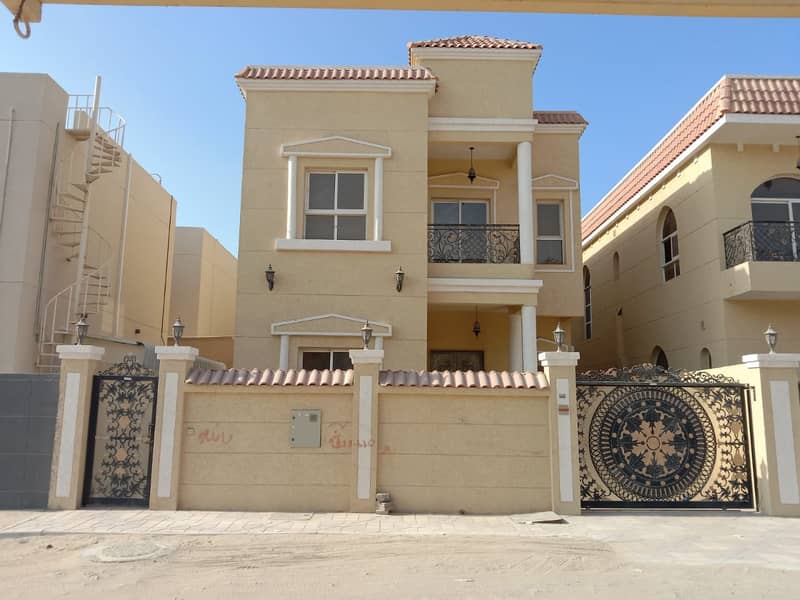 For sale a villa at a snapshot price in the Al Mowaihat area in Ajman, without the first payment, freehold