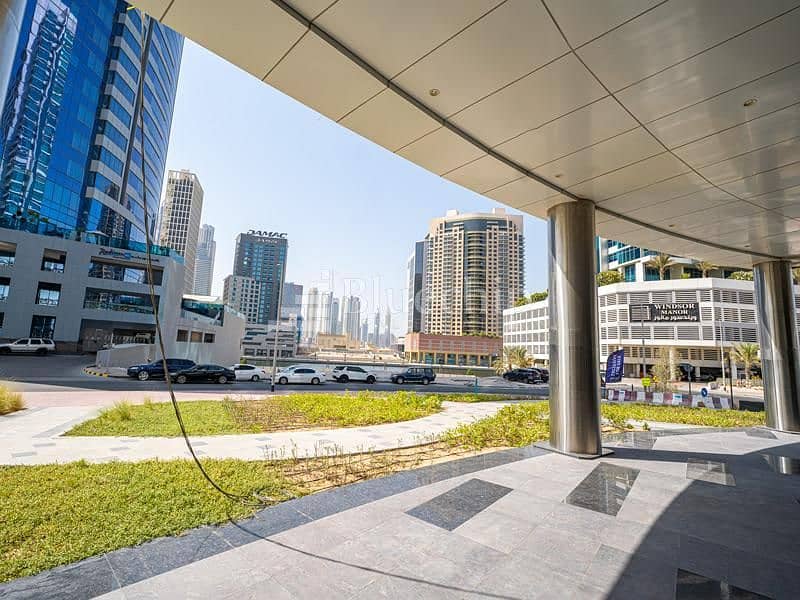 位于商业湾，海湾公寓大楼 的展览店面 160000 AED - 6540448